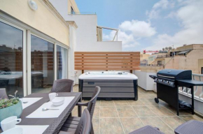 St Julian's Skyline Penthouse with jacuzzi